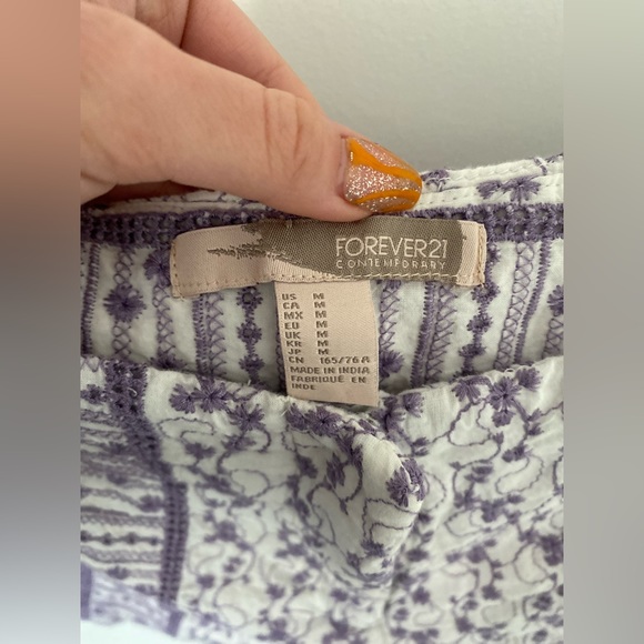 Vintage Women’s Forever 21 Boho Patterned Shorts - Picture 3 of 10